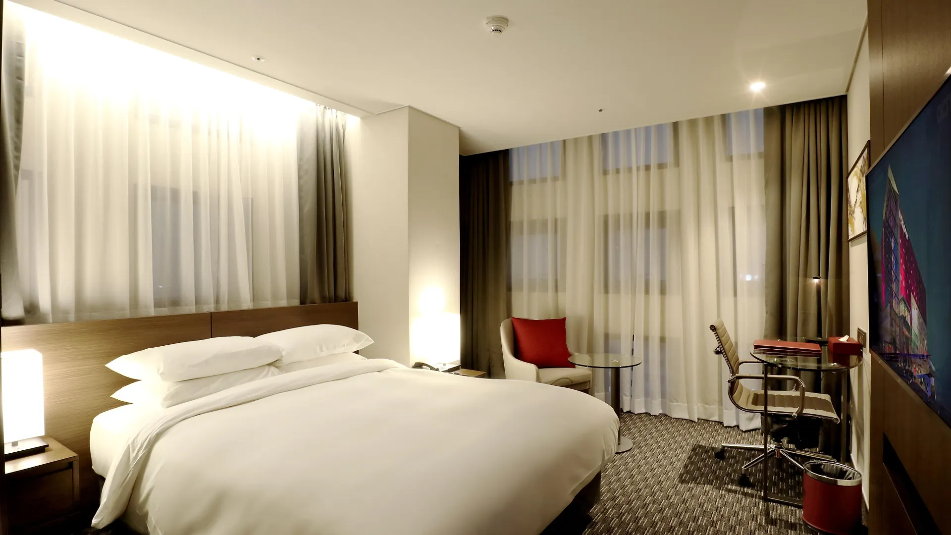 Ramada Encore By Wyndham Busan Station