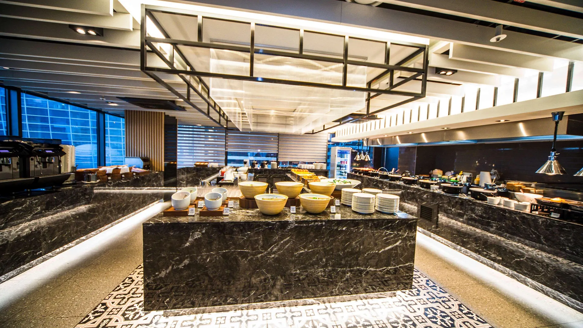 Hotel Ramada Encore By Wyndham Busan Station